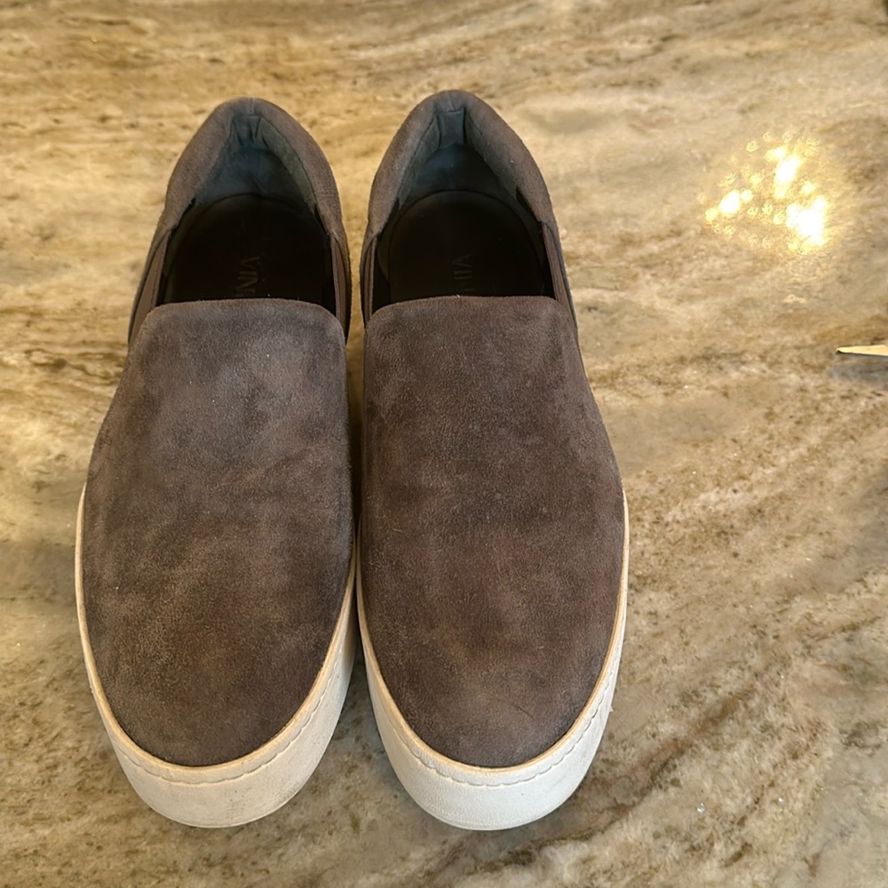 Vince suede slip on sneaker, size 7.5, 37.5